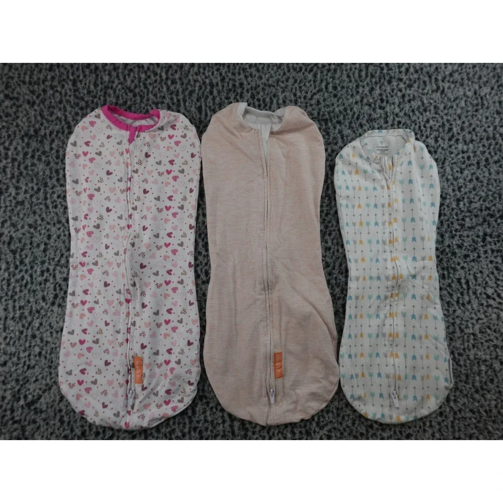 SwaddleMe Zipper Swaddle Pods 3‎ Pack Newborn SM/MED Pink Hearts Arrows Peach